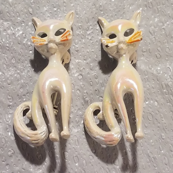 Vintage cat pins Clearance